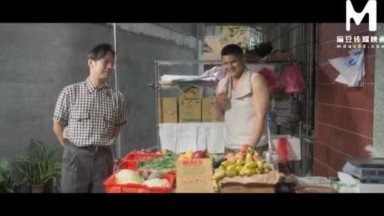 Istri pengantin baru dan penjual sayur