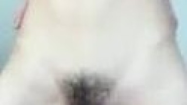 wanita cantik mulus ini colmek di depan kamera hape nya
