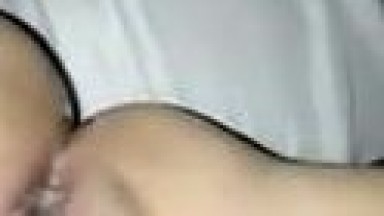 gadis ini sudah tidak sabar akan di masukin penis pepek nya