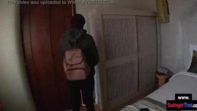 mereka berteduh di penginapan dan bersetubuh di kamar mandi | viral